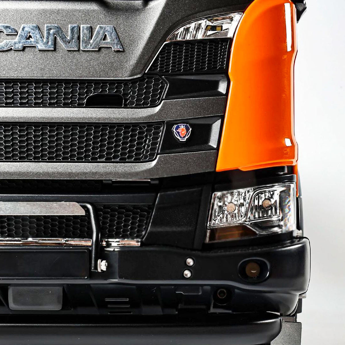 DoubleE Scania G540 Painted Plastic Cabin S023-002 Light System for 1/14 RC Hydraulic Dumper Truck DIY Tipper Model