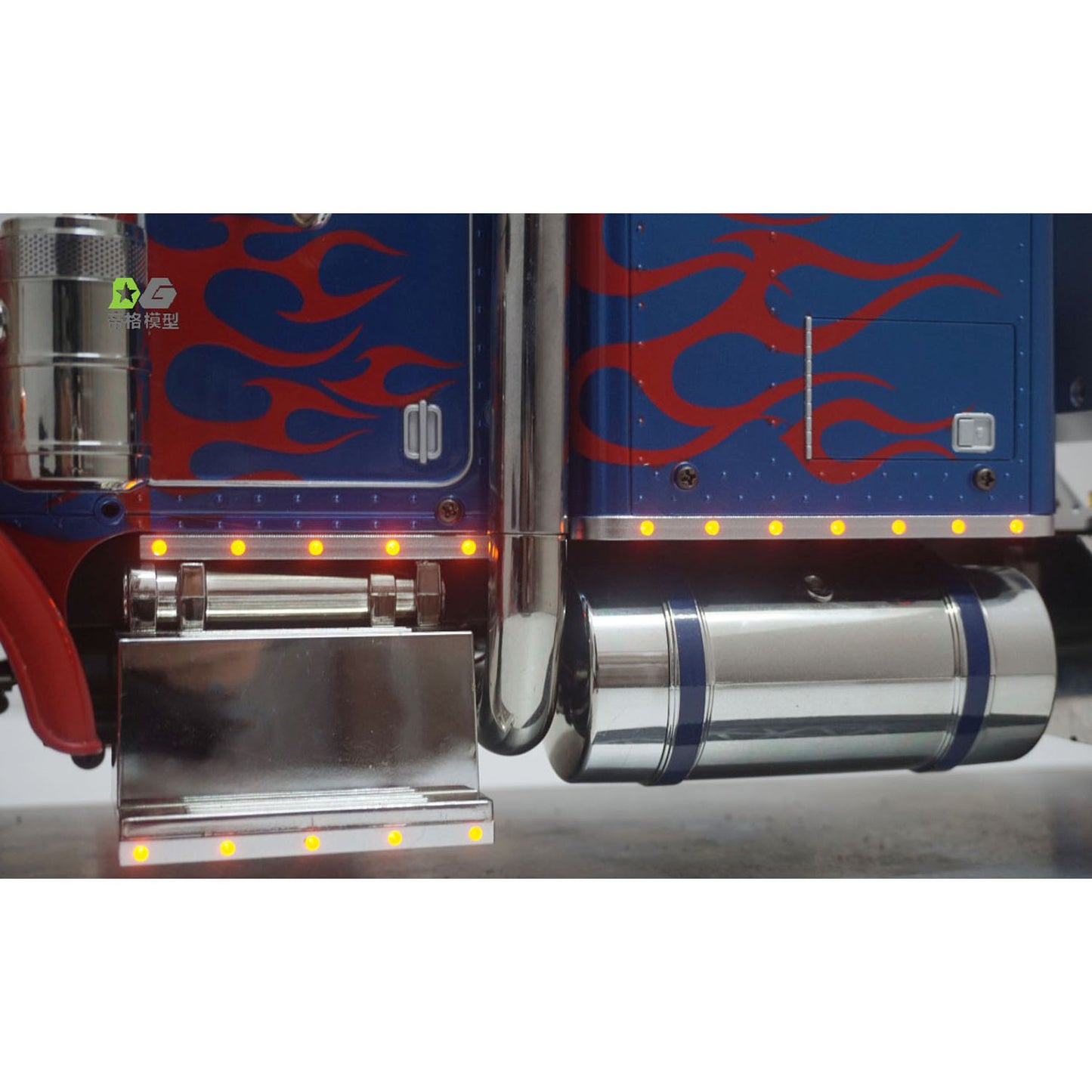 1/14 Metal Anti-skid Plate Side Light Bar LED Lights for 56301 RC Tractor Truck Remote Control Car Model