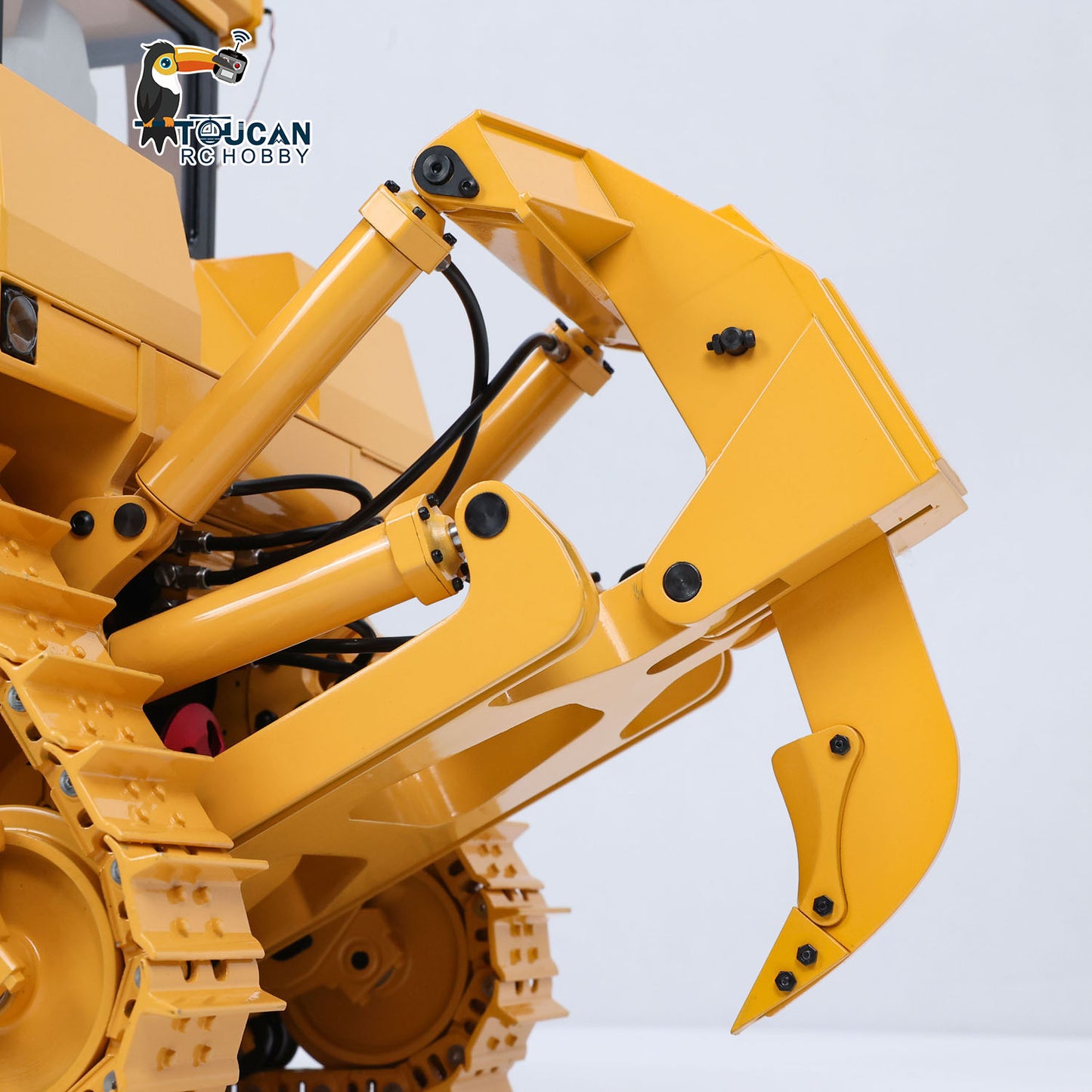 US STOCK Metal 1/14 RC Bulldozer Hydraulic DXR2 Remote Control D10T Tracked Dozer Model