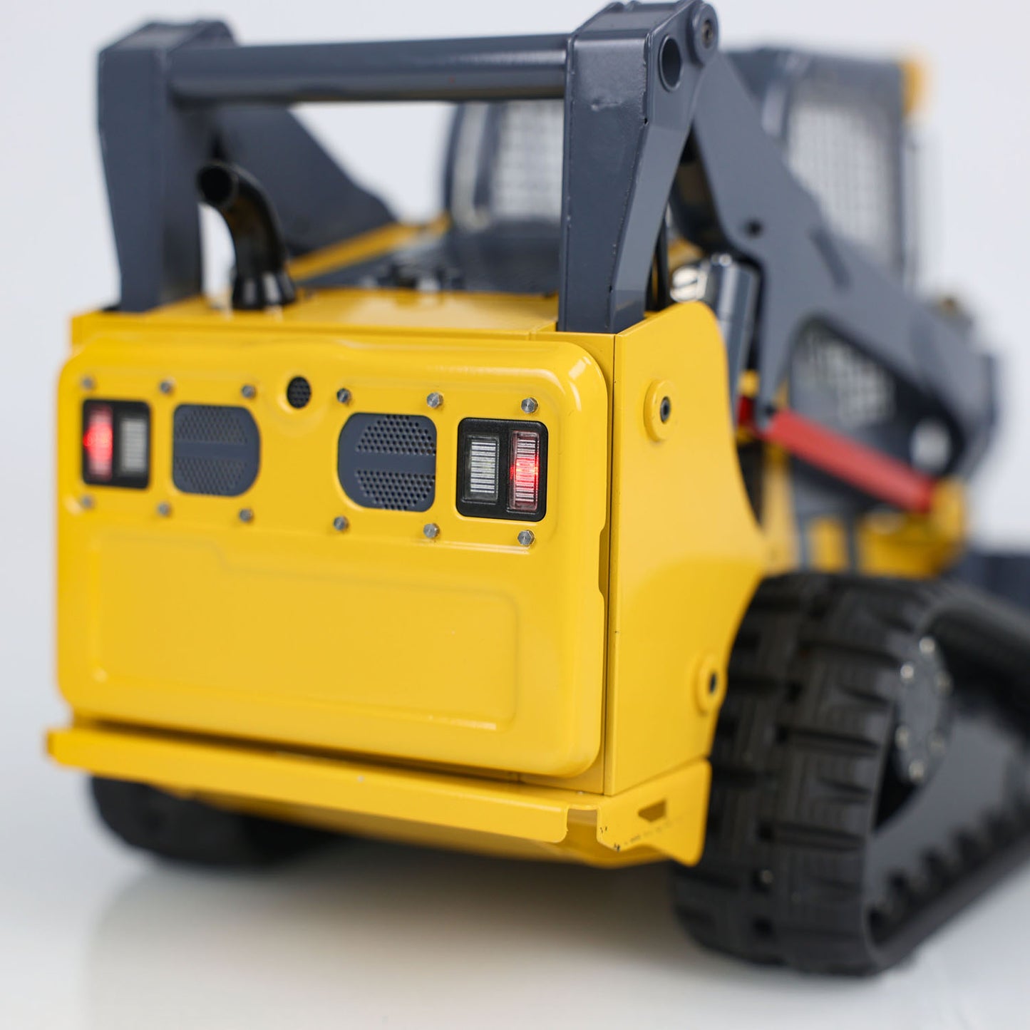 Fast Shipping 1/14 RC Hydraulic Skid-Steer Loader SM770 RTR Radio Control Construction Vehicle