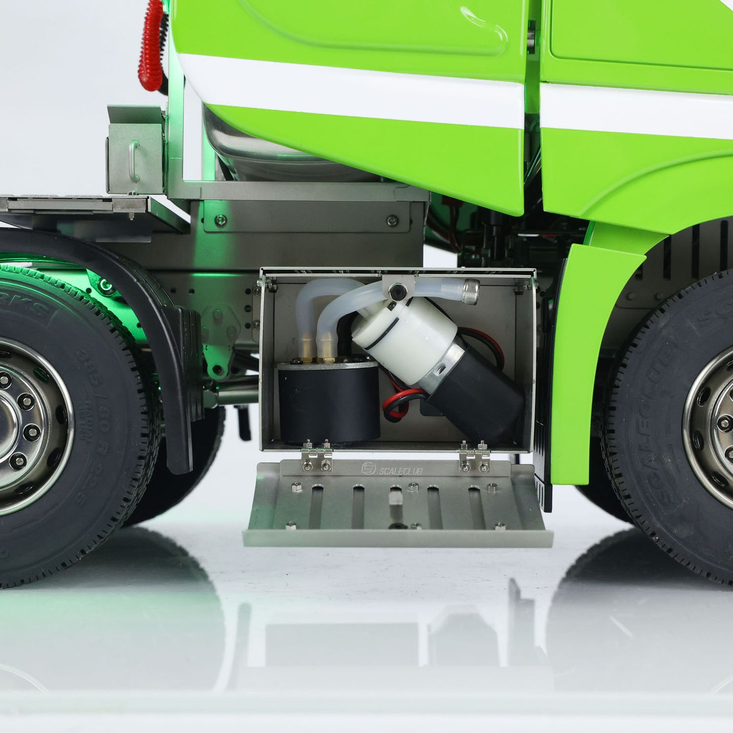 Unitru-01 3363 1/14 RC Tractor Truck Remote Control Lorry Car 10*10 Metal Chassis Smoke ST8 Radio Differential Lock RTR Light Multimedia Display Screen