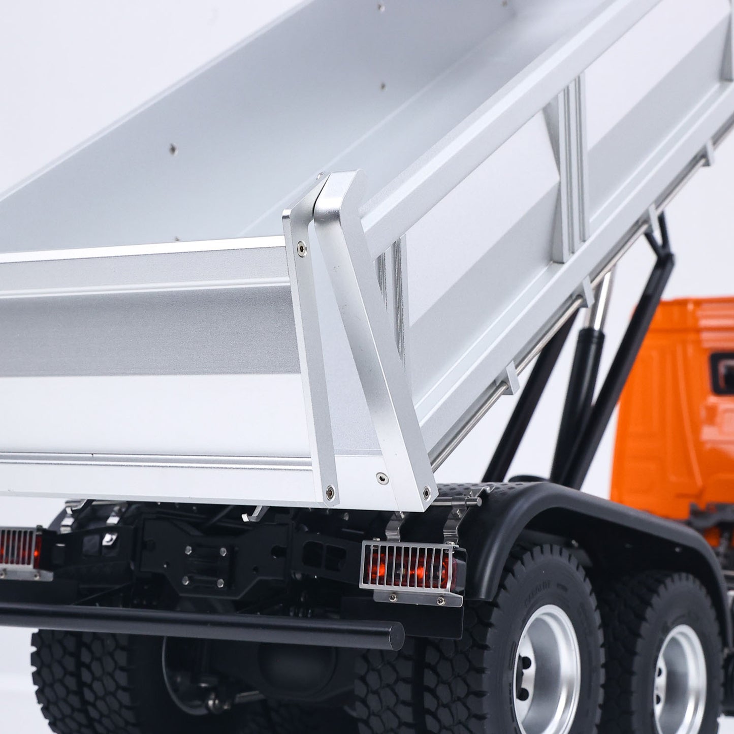 US Stock Kabolite 1/14 Electric RC Dump Truck K5703 8X8 Remote Control Tipper Model 2Speed Transmission Lights Sounds Battery Charger