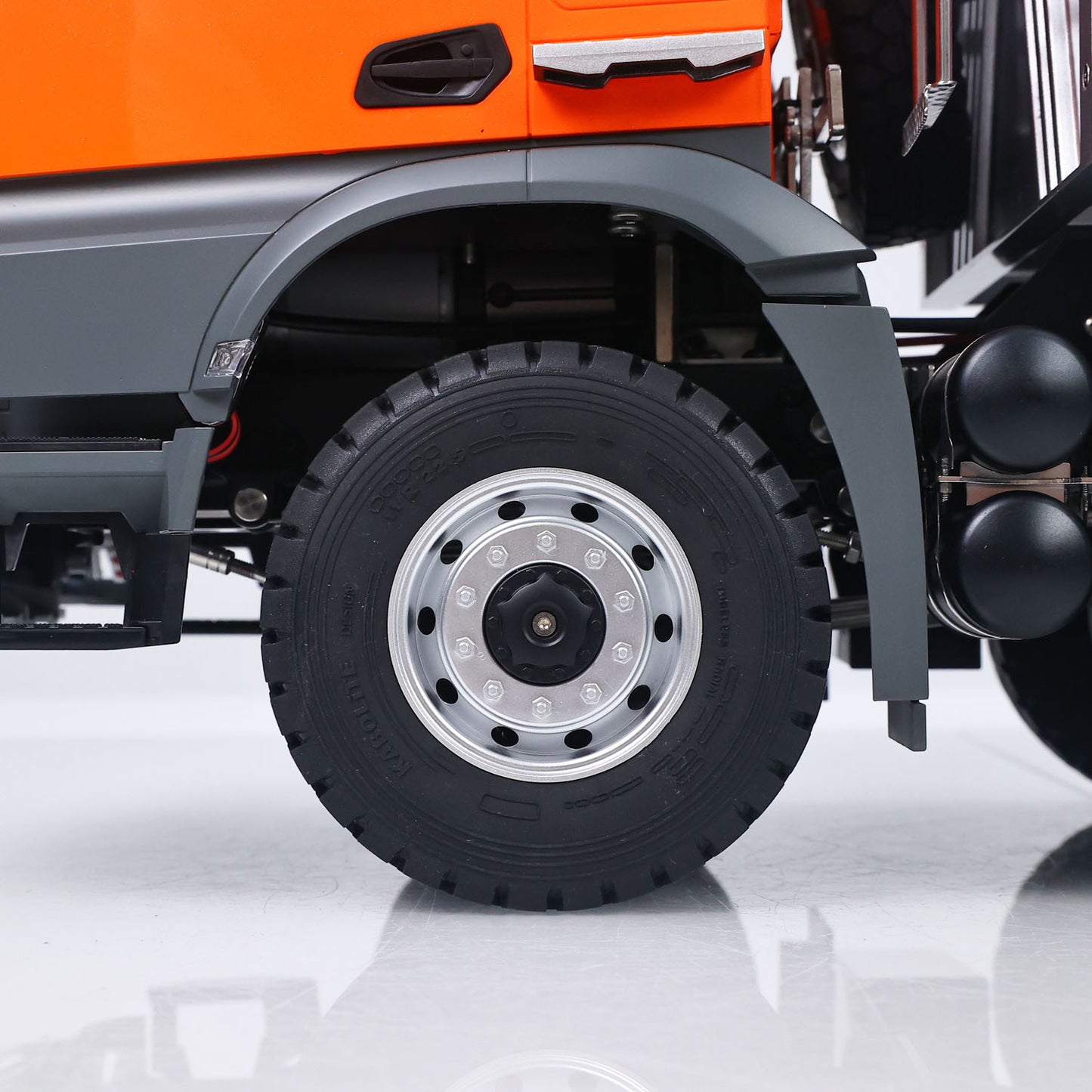 Kabolite 1/14 Electric RC Dump Truck K5703 8X8 Remote Control Tipper Model 2Speed Transmission Lights Sounds Battery Charger