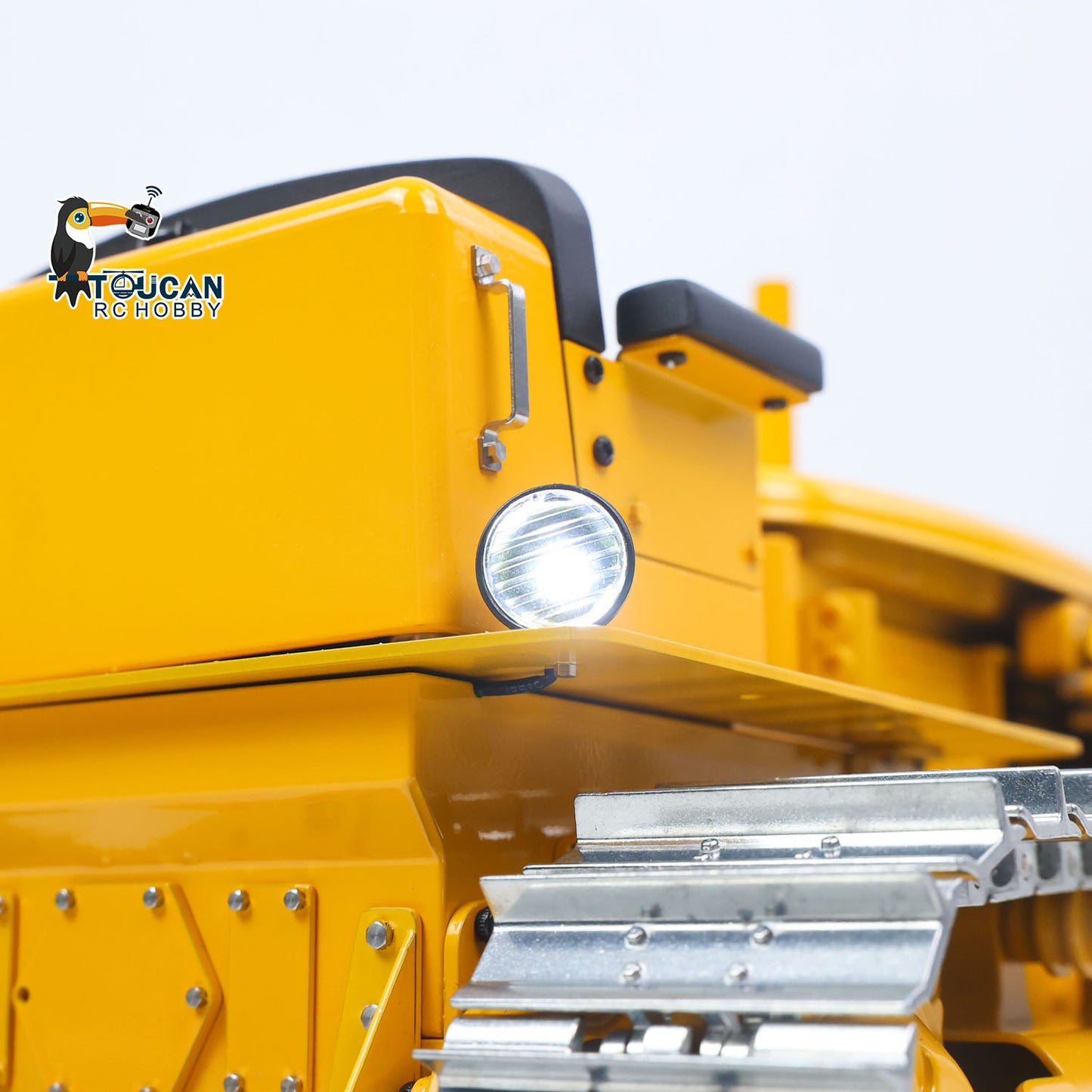 Metal 1/14 RC Hydraulic Bulldozer D7 Remote Control Dozer Model Engineering Vehicle Flysky Radio Light Sound System Battery