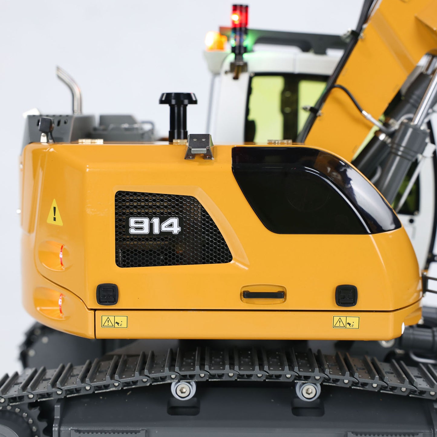 1/14 Radio Controlled Hydraulic Excavator LR 914 5ways Valve RC Digger Model RTR Electric Construction Vehicle Car ST8 Radio Battery
