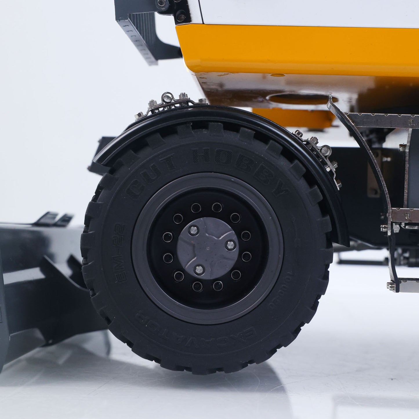 LR914 PRO MAX Metal 4WD 1/14 RC Hydraulic Wheeled Excavator 11-ways Valve Ready to Run Radio Controlled Digger PL18EV Lite Battery Light Sound System