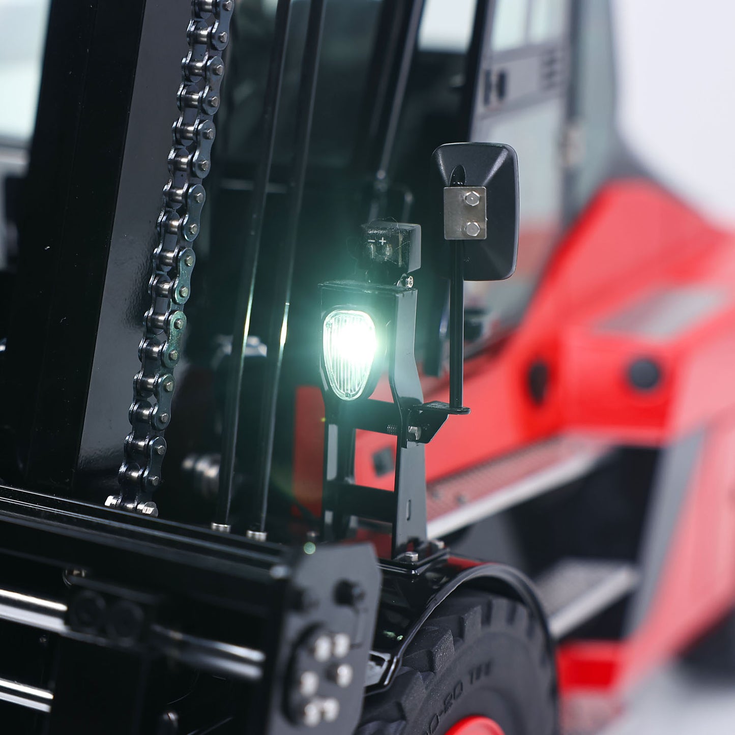 Kabolite K180-100 1/14 4X2 RWD Remote Control Hydraulic Forklift 3-Way Vavles RTR Flysky ST8 Radio Light System Sound Battery
