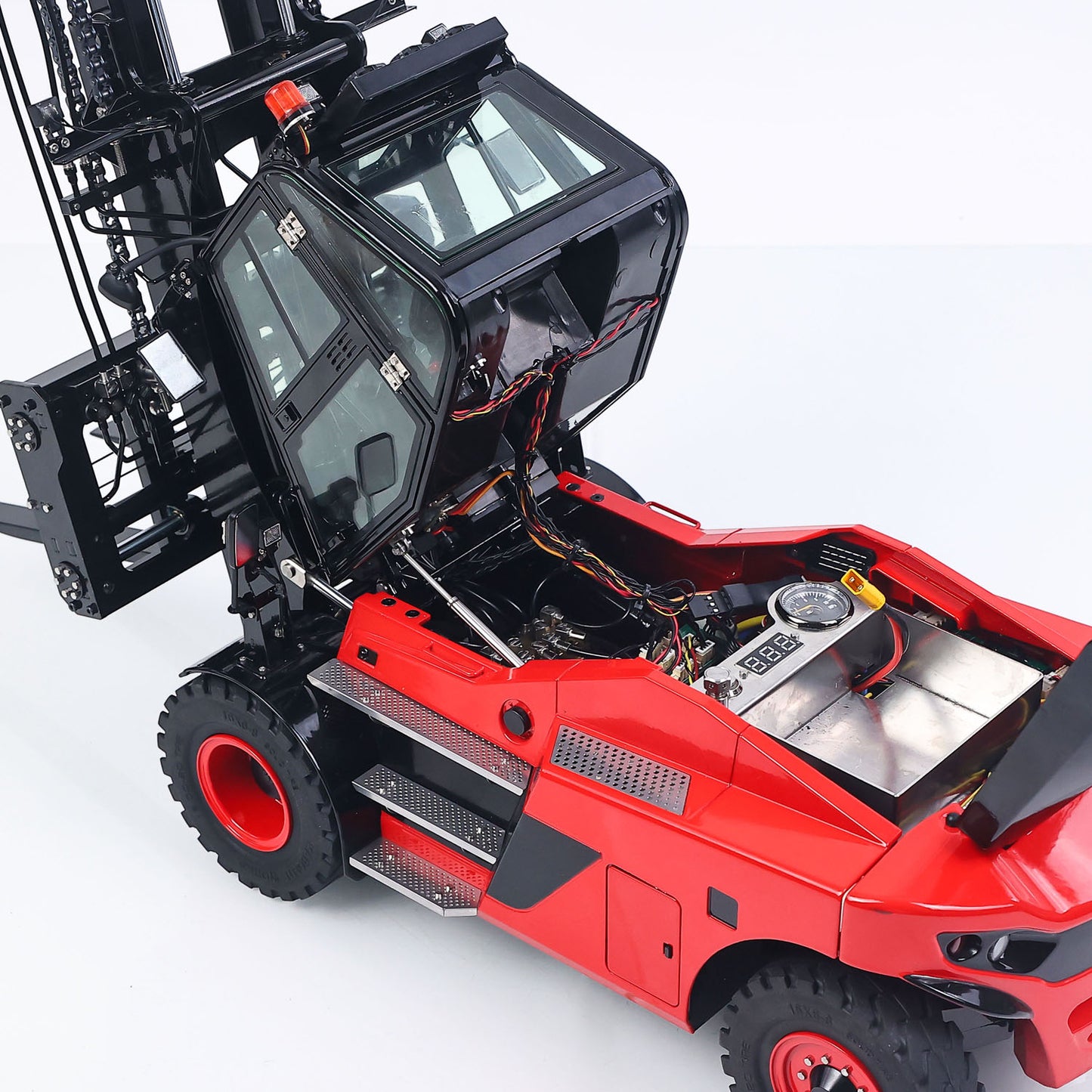 Kabolite K180-100 1/14 4X2 RWD Remote Control Hydraulic Forklift 3-Way Vavles RTR Flysky ST8 Radio Light System Sound Battery