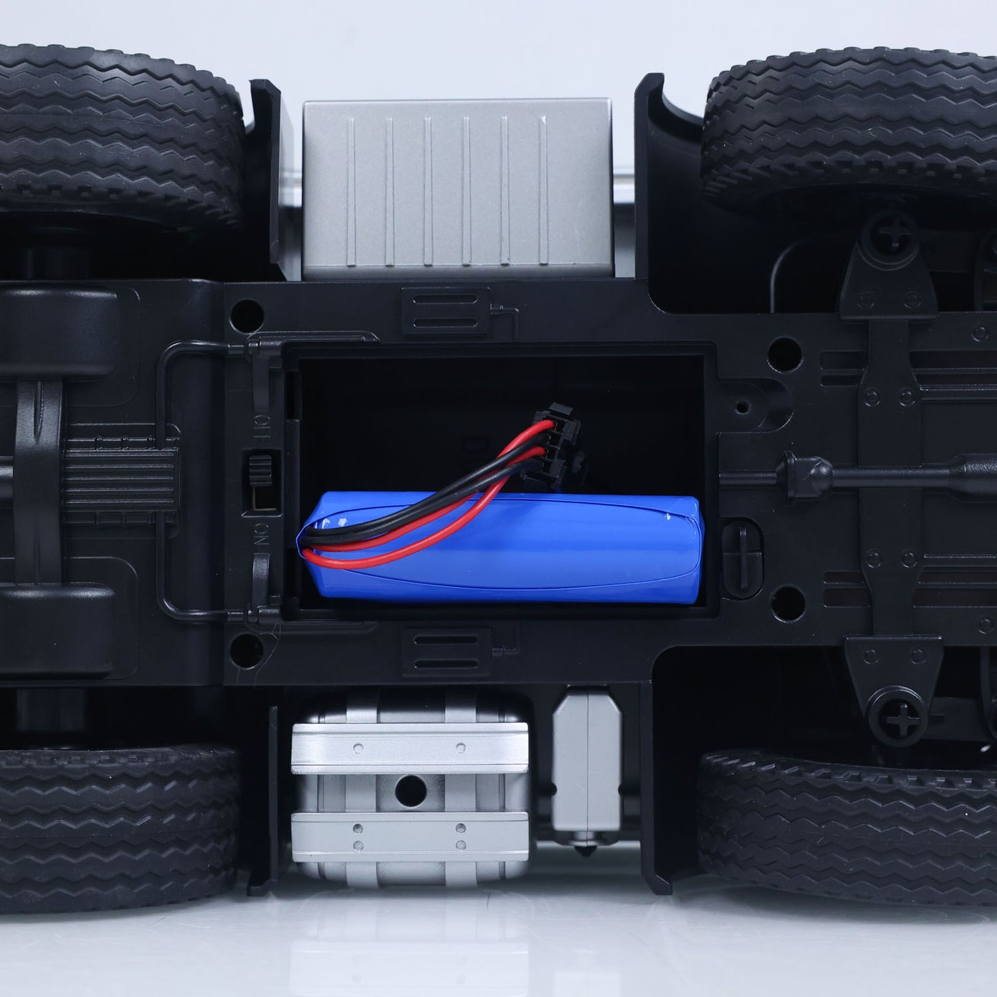 ONLY ONE HUINA 1/14 Remote Control Dump Truck 12CH RC Tipper Finished Model Toy Gift RTR Light Sound Effects Radio USB Charging Cable