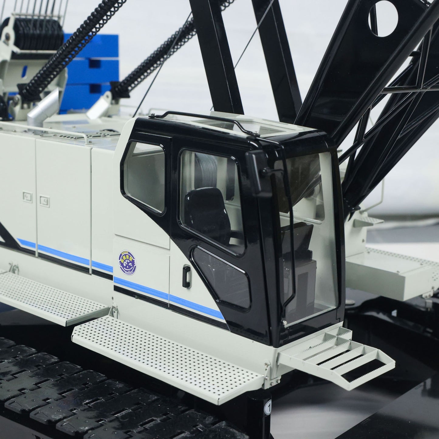 Metal 1/14 RC Hydraulic Crawler Crane C1200 Remote Control Construction Vehicle Ready to Run Flysky PL18 LITE Radio Brushless Motor Battery