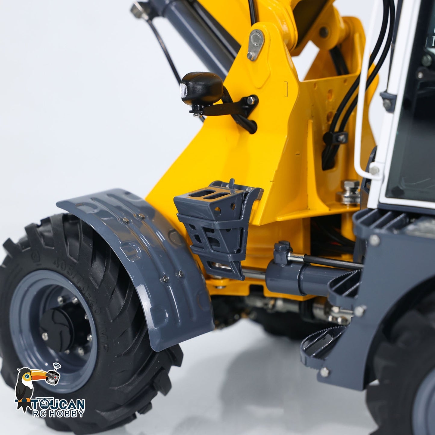 LESU AT1050 1:14 RC Hydraulic Fork Truck Metal Telescopic Arm Loader Car Assembled Model