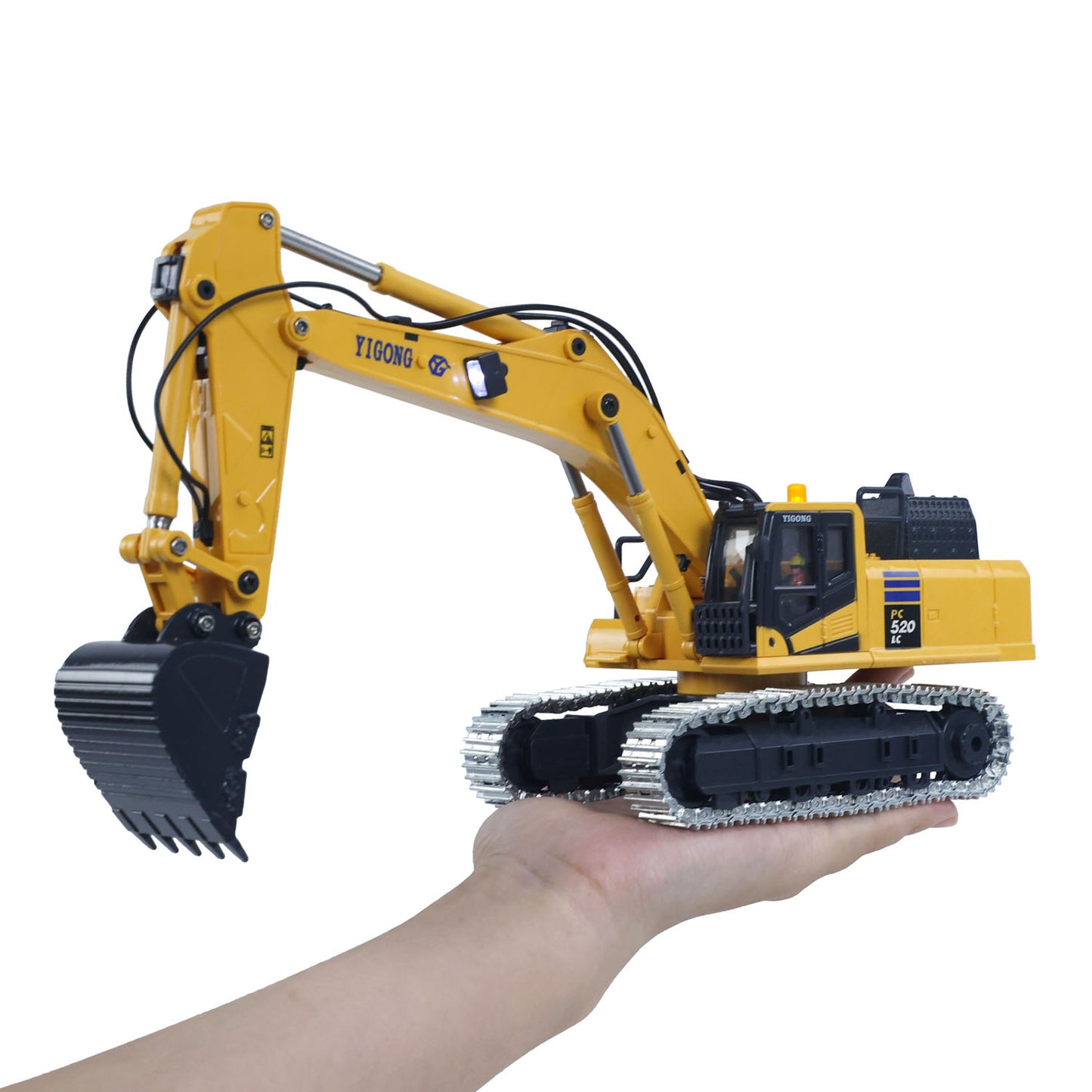 Fast Shipping 1/50 RC Digger PC520 Electric Lifting Radio Control Excavator Engineering Vehicle Metal Tracks Lights Sound Small Toy Collection