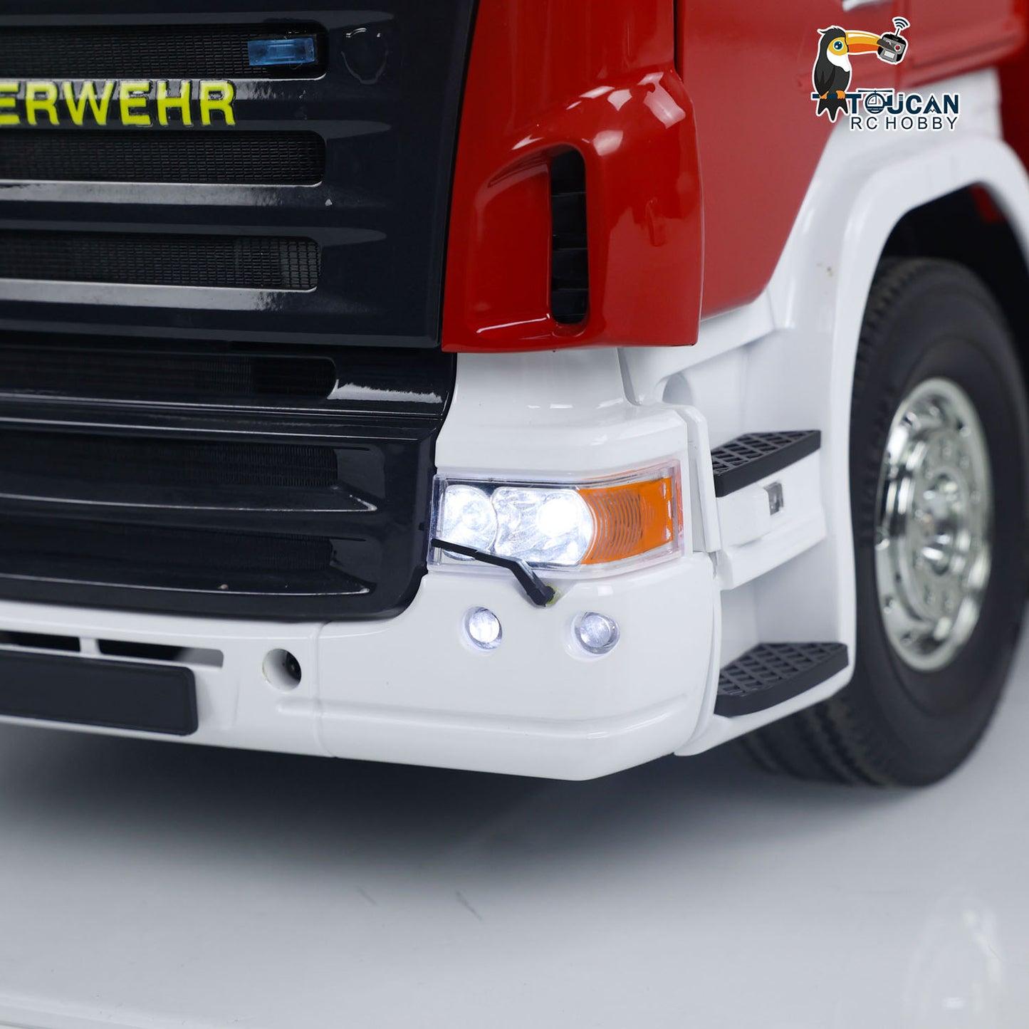 EN STOCK 1/14 6x4 RC Camion de lutte contre les incendies Véhicules de pompiers Modèle Allemagne Version Lumières Sons