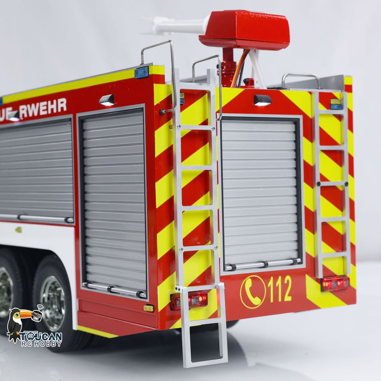 EN STOCK 1/14 6x4 RC Camion de lutte contre les incendies Véhicules de pompiers Modèle Allemagne Version Lumières Sons