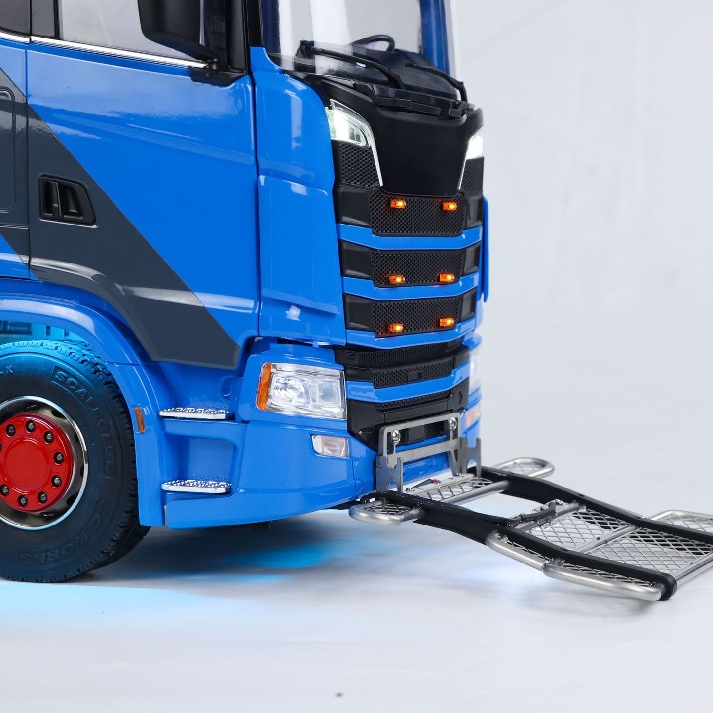 770S 1/14 RC Tractor Truck 8x8 Metal Chassis Remote Control Lorry ST8 Battery