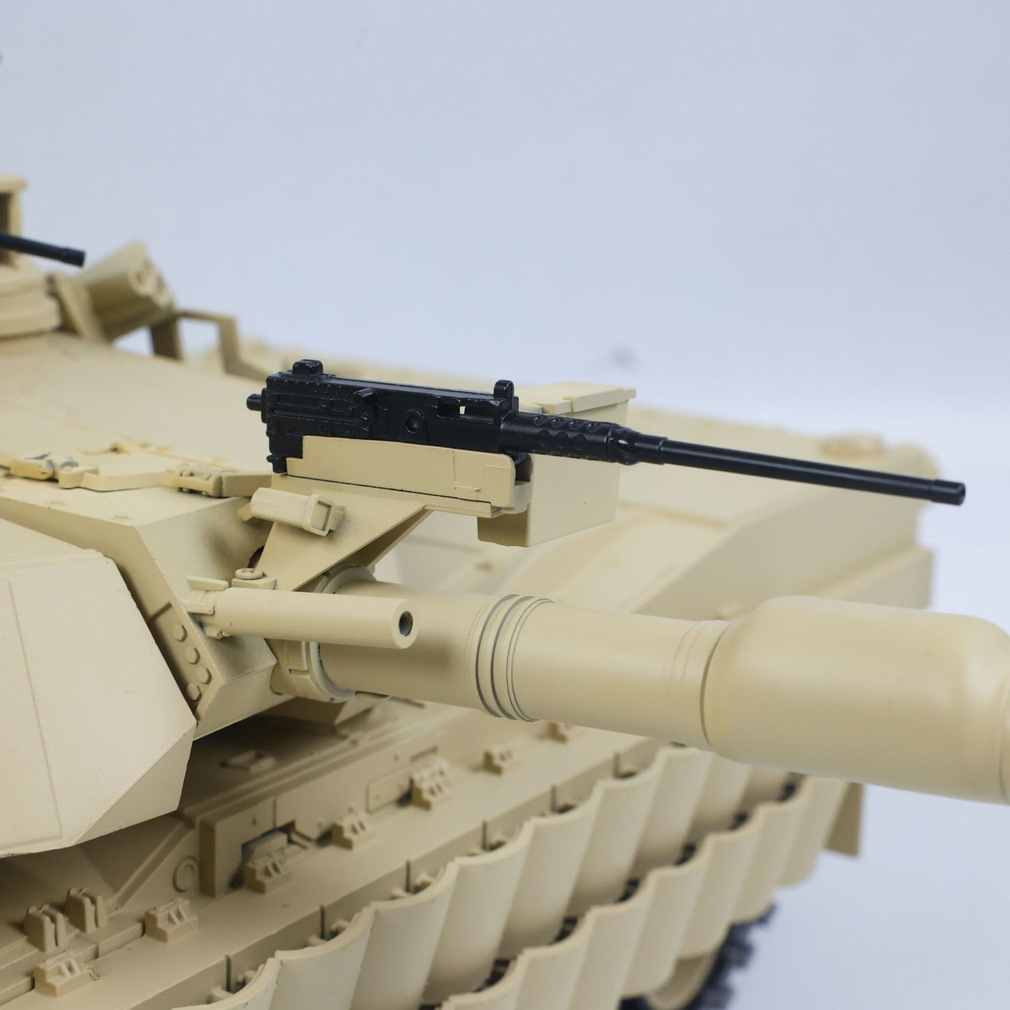 TOUCAN 1/16 Metal RC Tank M1A2 Abrams IR Dual Current Driving Gearbox Barrel Recoil Elevation 360 Turret Rotation Smoke RTR FPV Camera Charger