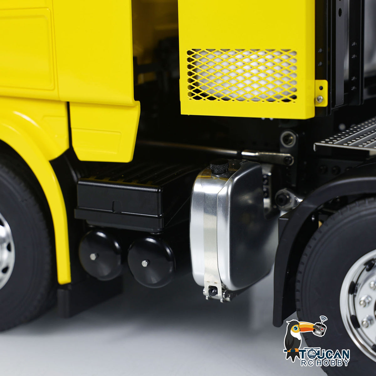 TOUCAN 1/14 8X8 RC Tractor Truck RTR Remote Control Car Smoke Unit Metal Chassis