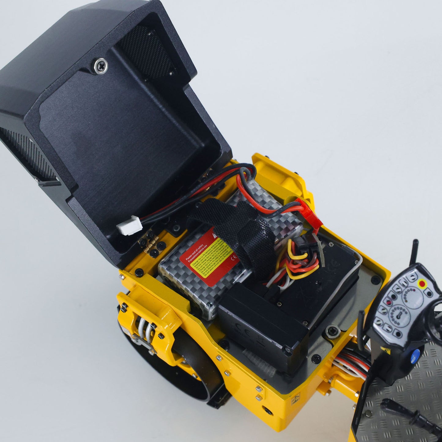 Fast Shipping 1/14 Metal RC Electric Road Roller BOM BW120AD RTR Remote Control Construction Vehicle Model Flysky ST8 Radio Battery Light System