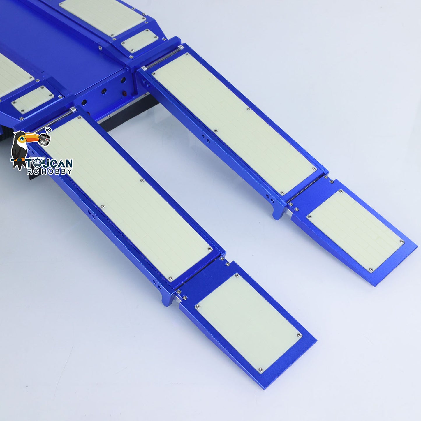 Degree 1/14 Metal 997 Heavy 4Axle Steering Trailer With Rear Ramps