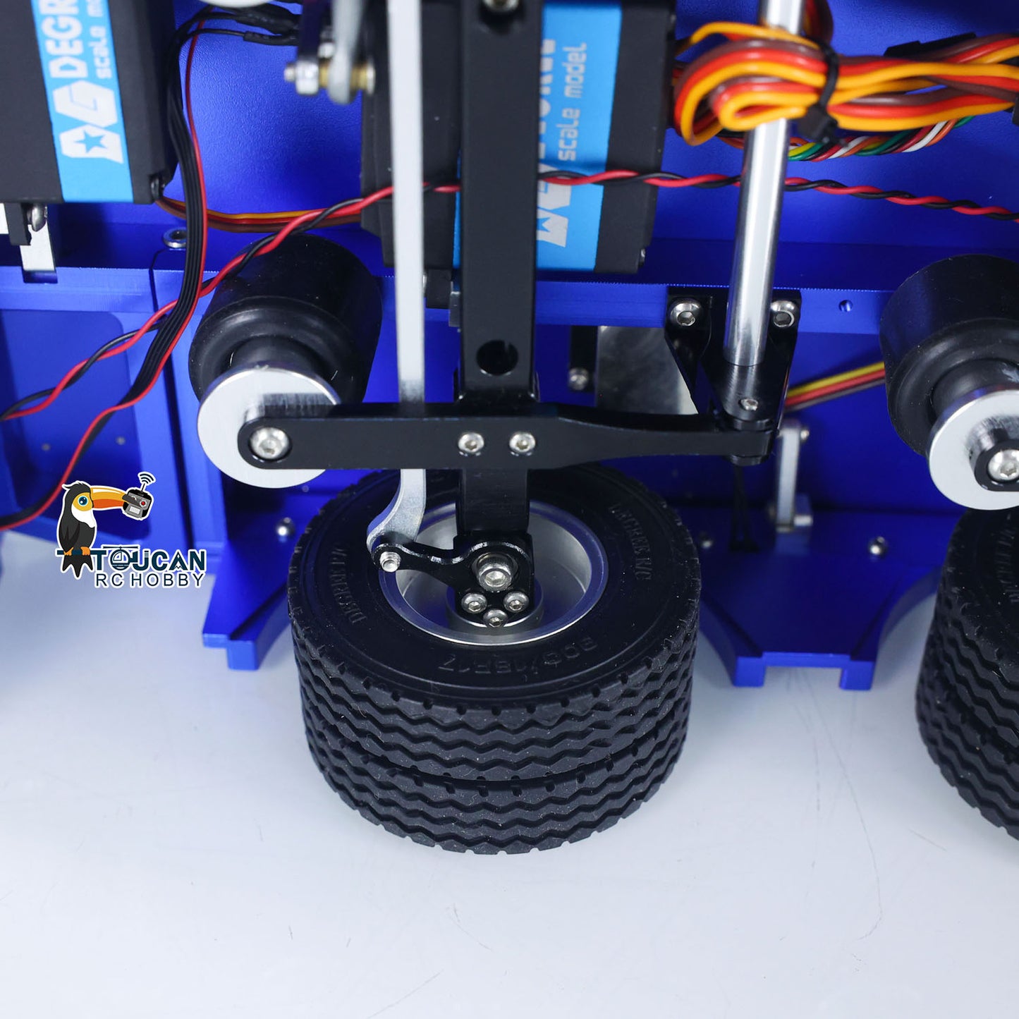 Degree 1/14 Metal 997 Heavy 4Axle Steering Trailer With Rear Ramps