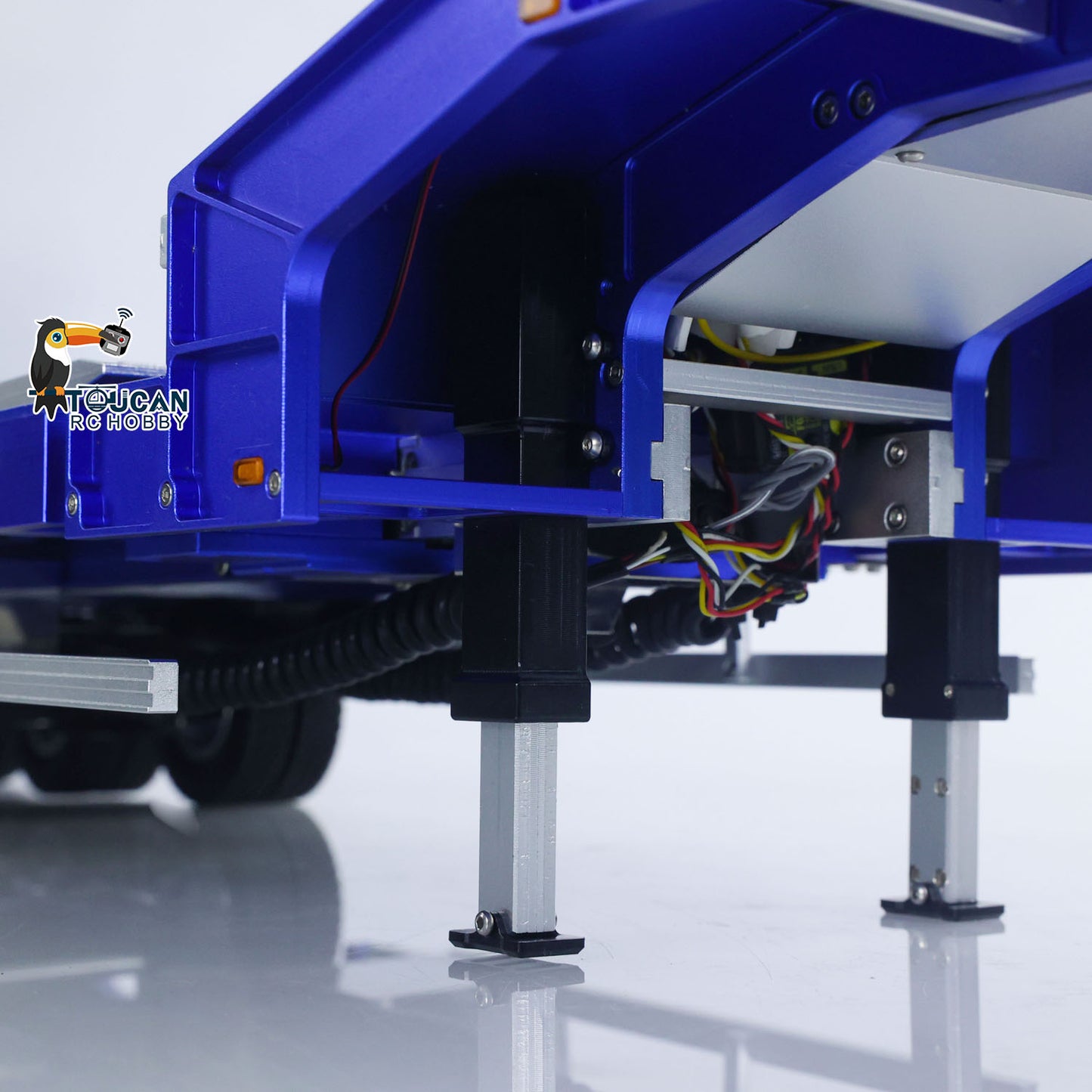 Degree 1/14 Metal 997 Heavy 4Axle Steering Trailer With Rear Ramps