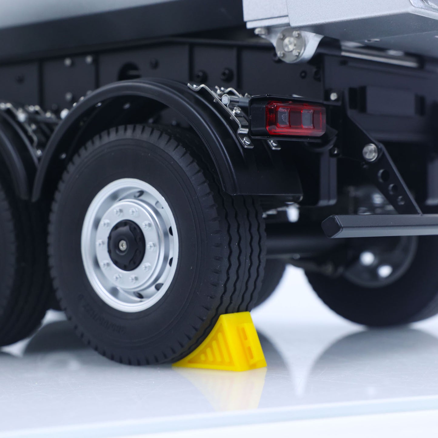 Fast Shipping 26.1Inches KABOLITE 1/14 Metal Radio Control Semi Trailer Dumper Electric Lifting for RC Tractor Truck 770S Light Support Leg
