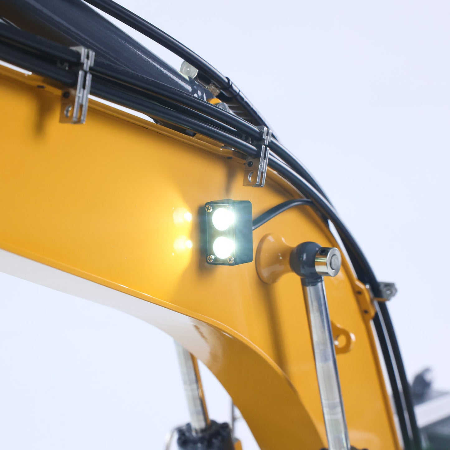Shipping 1:14 Hydraulic RC Excavator for Remote Control 945 5CH Reversing Valve