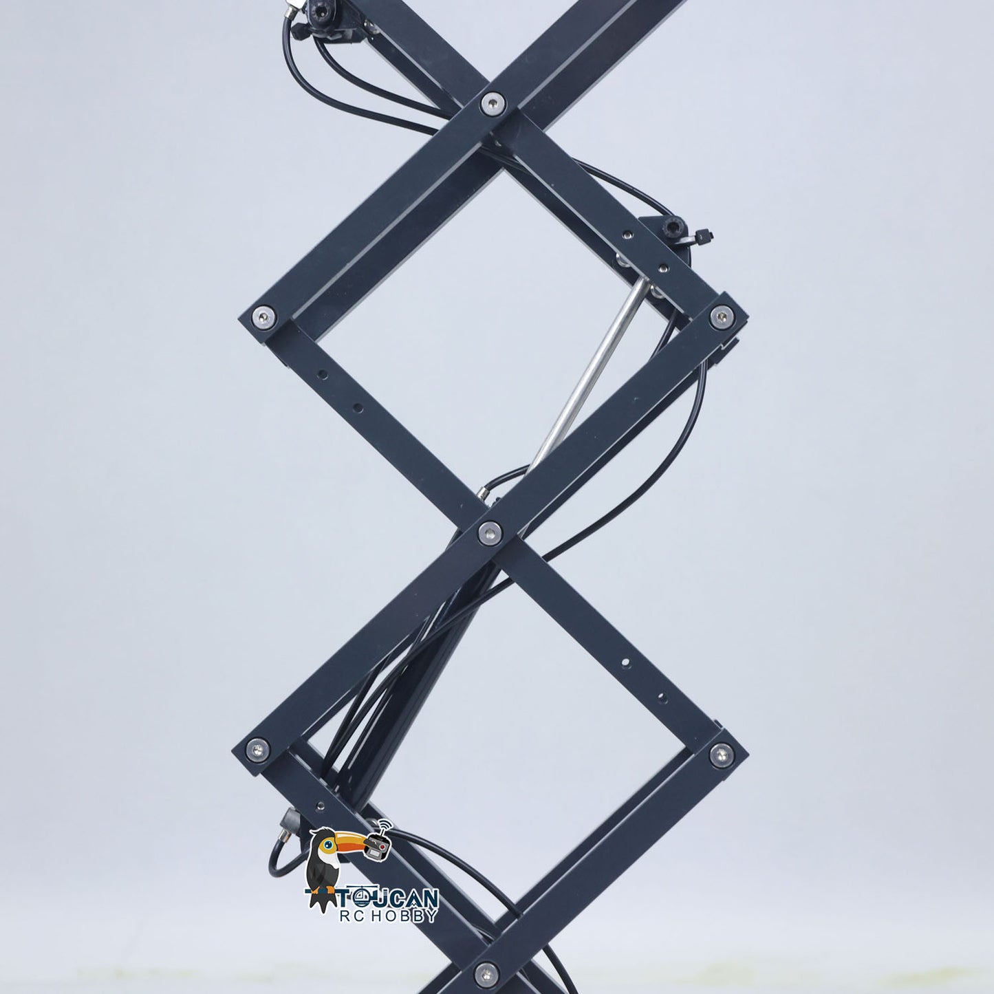 1/14 CNC Metal Remote Control Hydraulic Aerial Work Platform Self-propelled RC Model Reversing Sound Rotating Light Battery