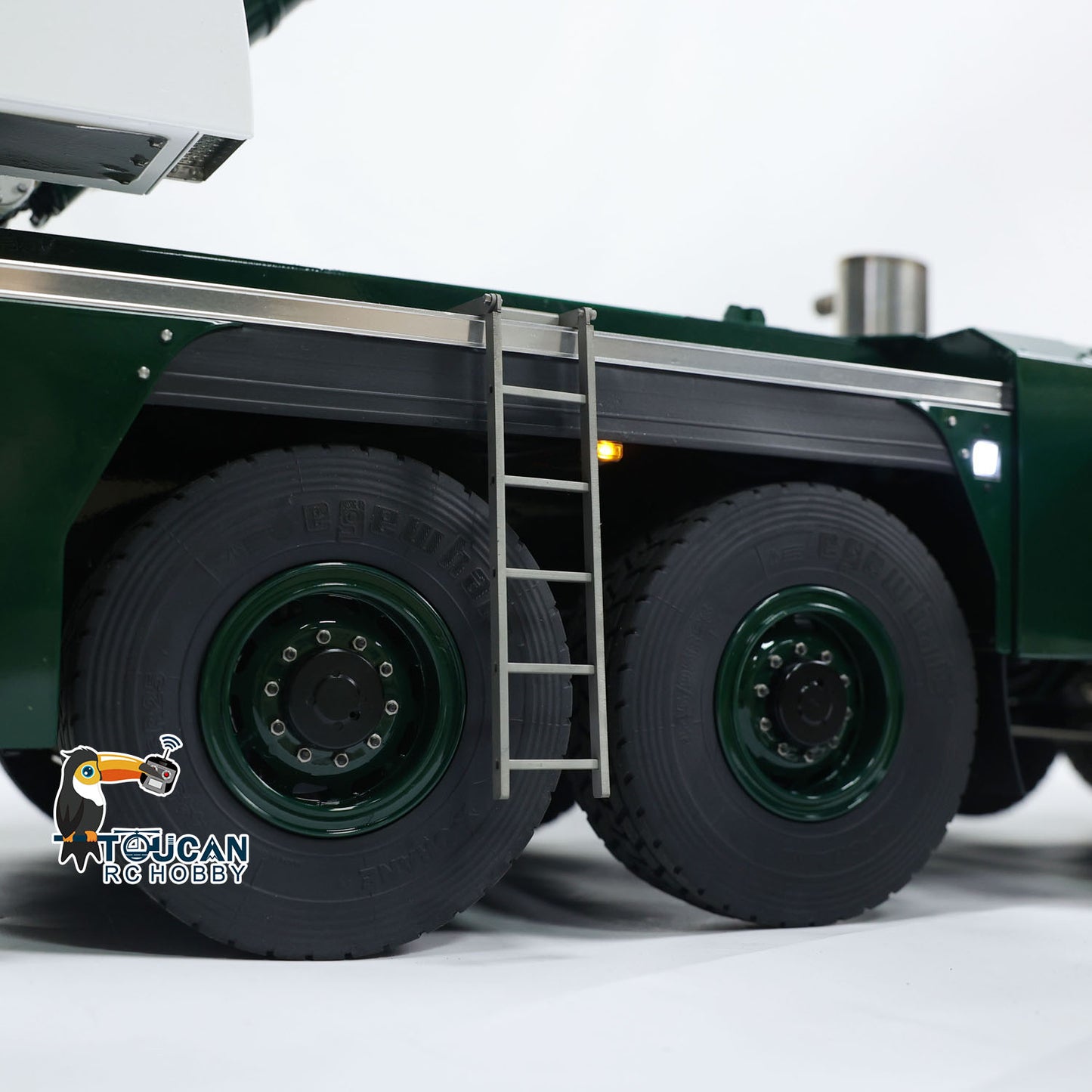 Eyewahle 1/14 6 Axles D1350 RC Hydraulic Mobile Cranes Truck Giant