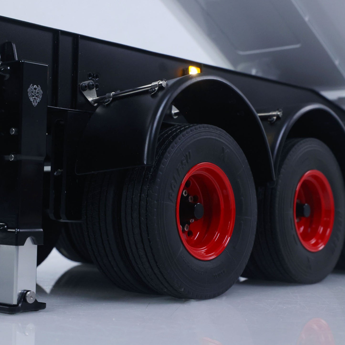 Metal LESU 3Axles 1/14 Hydraulic Dump Trailer for RC Tractor Truck DIY TAMIYA Radio Controlled Lorry Car 1851 3363 R470 770S