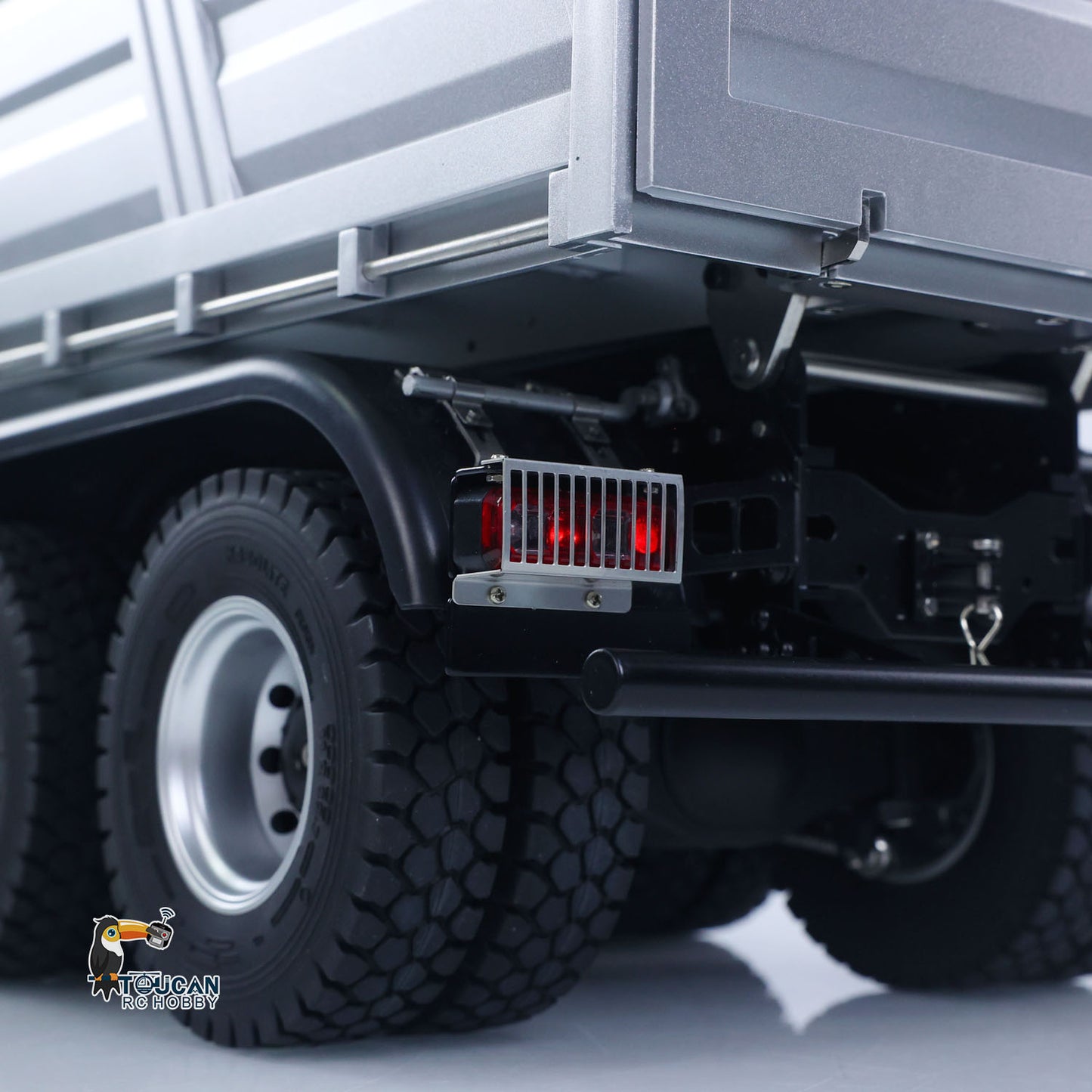 US STOCK New 2.4G RC Electric Lifting Dumper 5702 Model 1:14 6?¨¢6 Remote Control Tipper Lifting Rod Vehicle Sound Light Motor RTR Car Toy