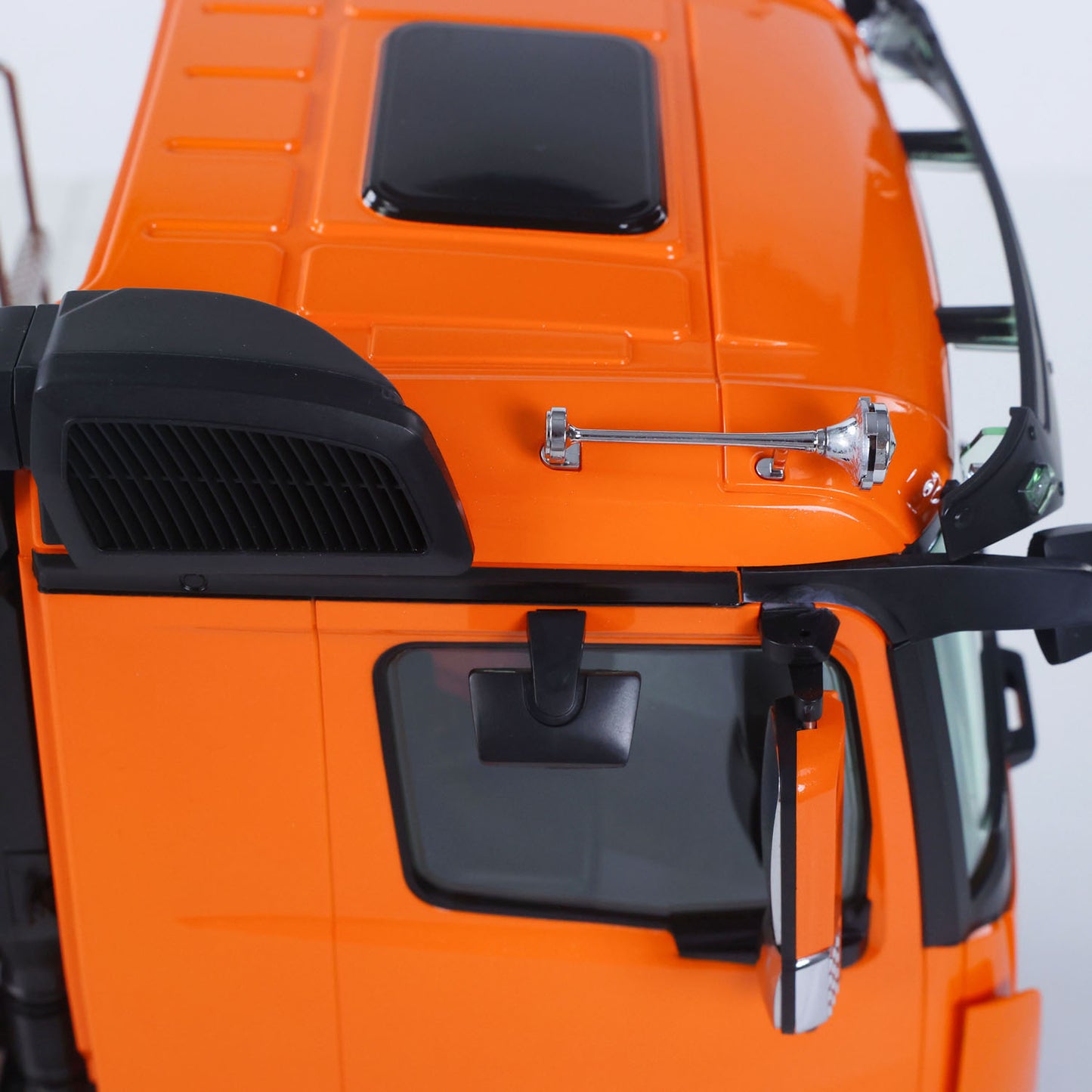 Fast Shipping 1/14 2.4G Remote Control Electric Lifting Dumper 5702 Model 6*6 Tipper Vehicle 2Speed Sound Light Motor RTR Car Gifts Adults