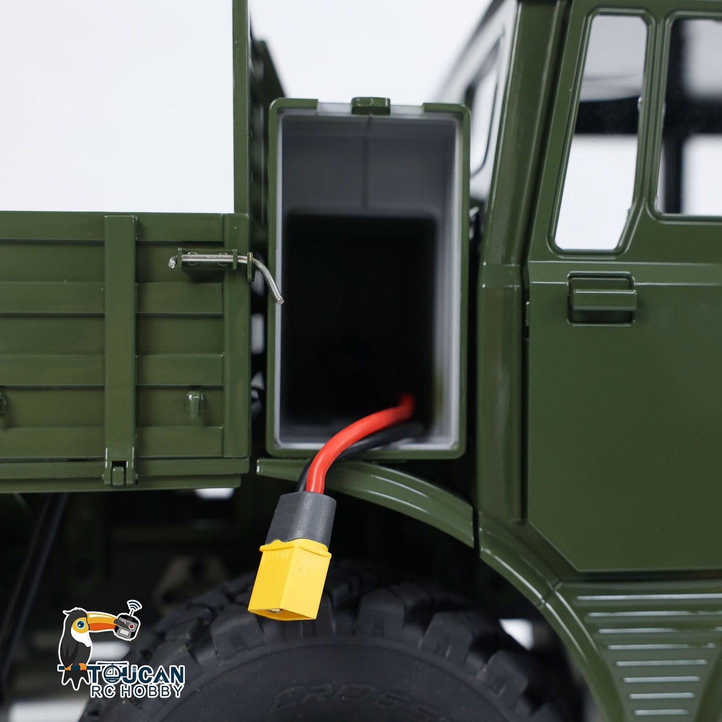 Camion militaire tout-terrain électrique CROSSRC DC8 8x8 échelle 1/12 RTR