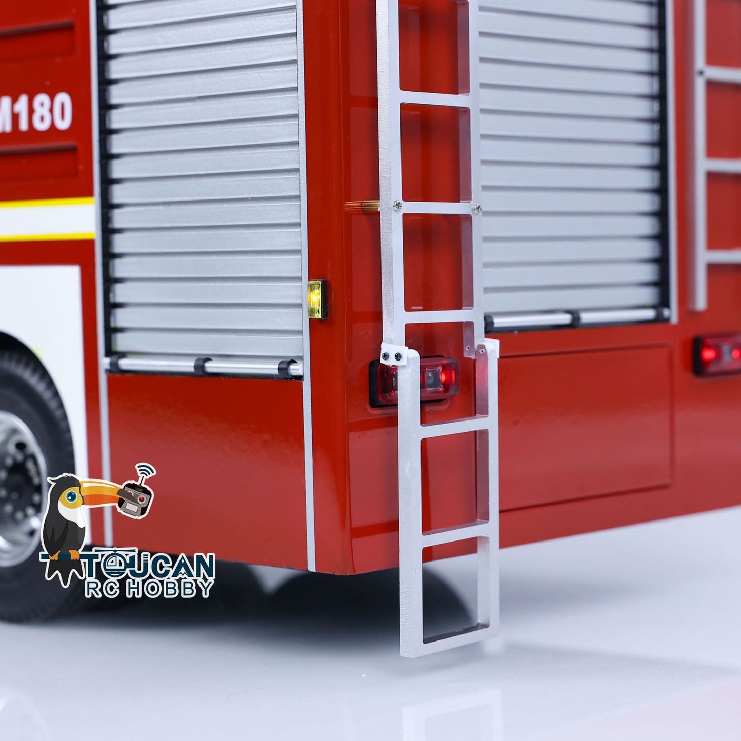 IN STOCK 8x4 1/14 RC Fire Fighting Truck RC Fire Sprinkler Vehicles