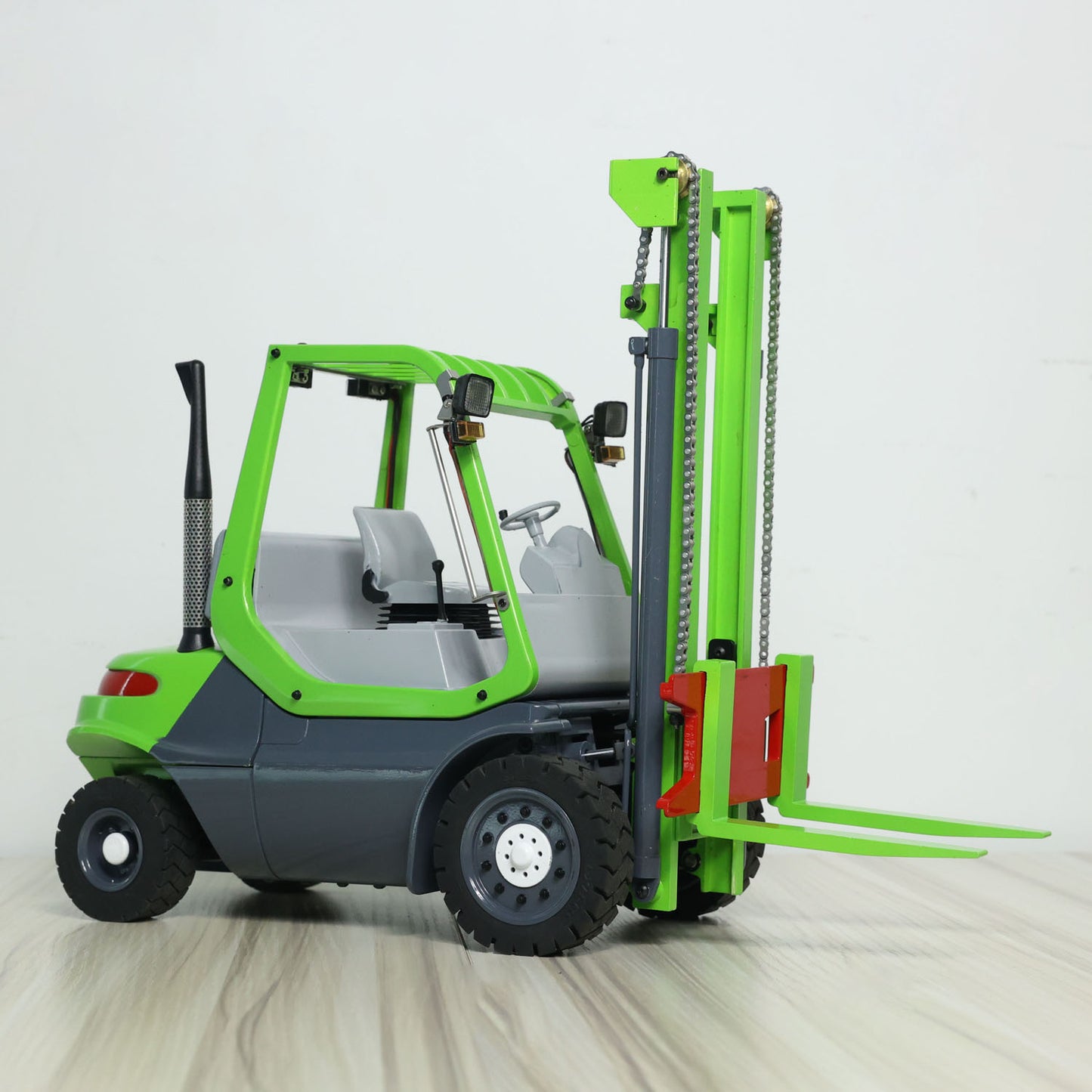 1/14 Hydraulic RC Forklift Wheeled Transfer Car Metal Construction Vehicles