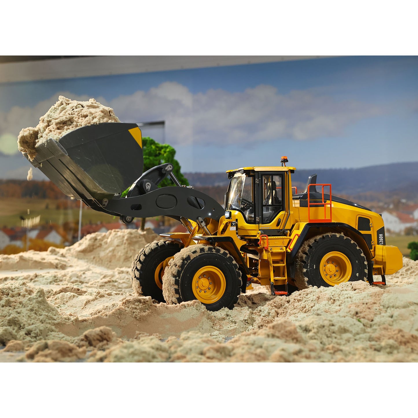 Double E Metal 1/14 4X4 Remote Control Hydraulic Loader L260H Axle Locks 2Speed Gearbox Brushless Motor Battery RTR Light System