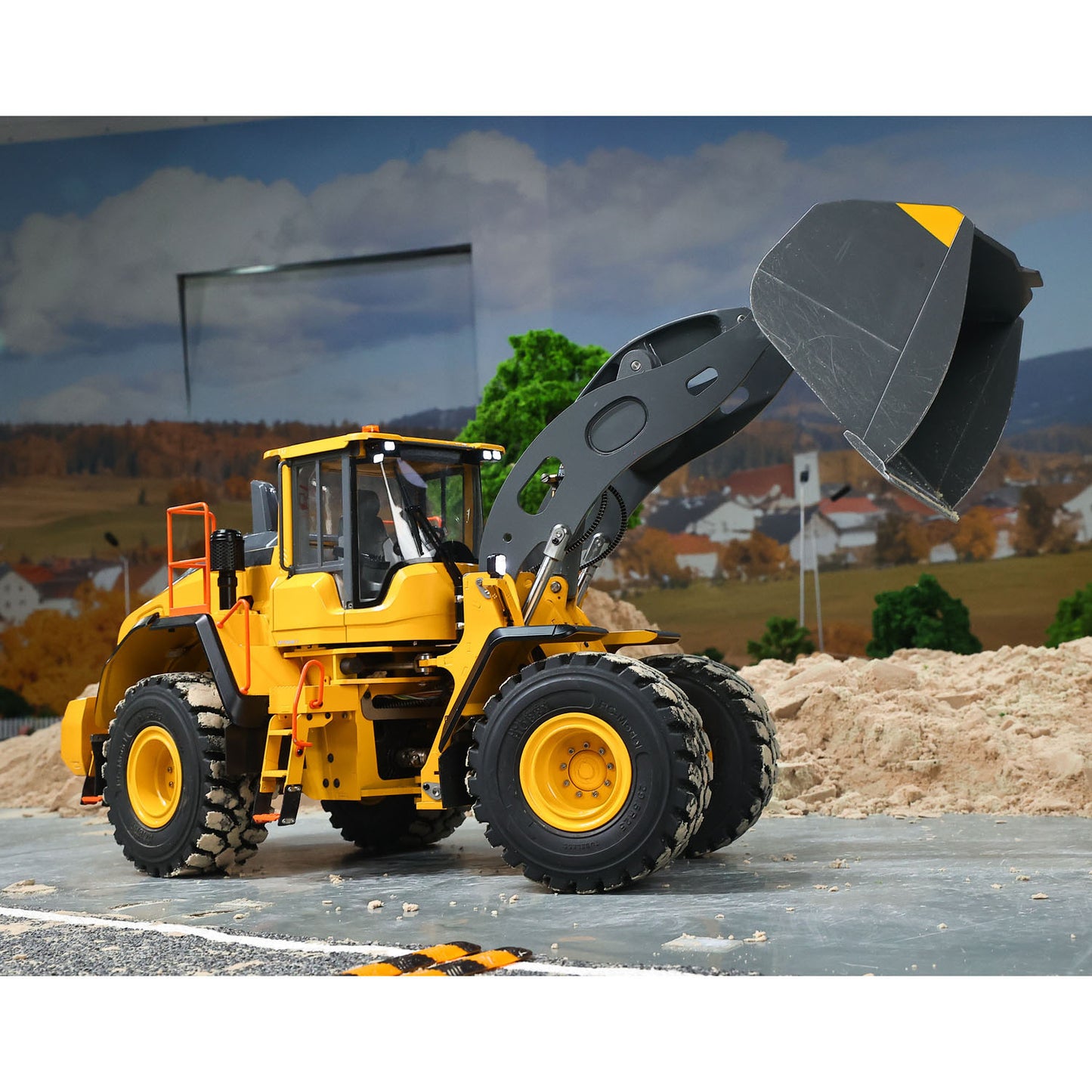 Double E Metal 1/14 4X4 Remote Control Hydraulic Loader L260H Axle Locks 2Speed Gearbox Brushless Motor Battery RTR Light System