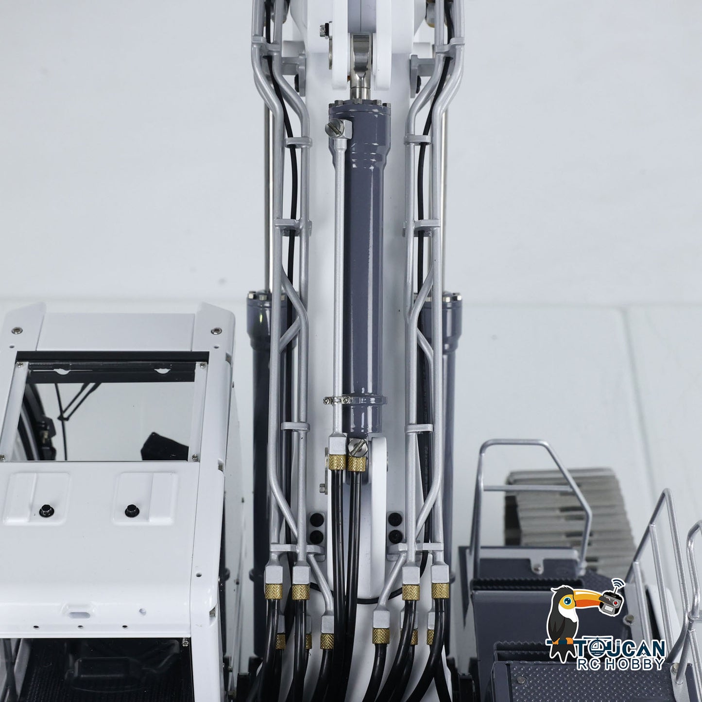 EN STOCK LESU LR945 1/14 Kits d'excavatrice hydraulique RC à 3 bras PNP RTR