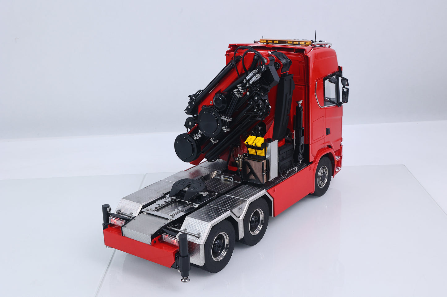 1/14 Remote Control Tractor Truck 7-way Valves Hydraulic Crane 6x6 RC Lorry Car 3Speed Gearbox Axle Locks Light Sound System