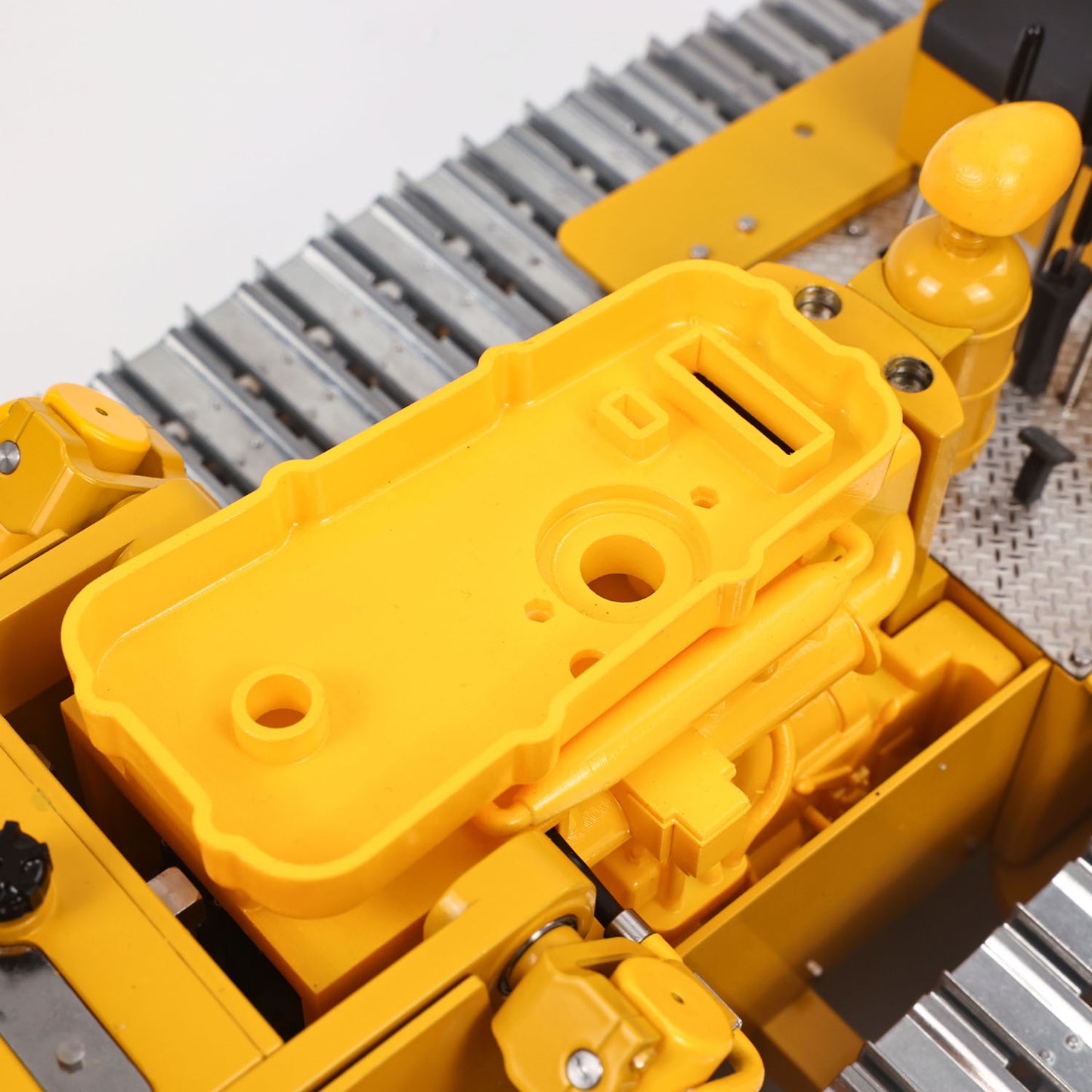 Metal 1/14 RC Hydraulic Bulldozer D7 Remote Control Dozer Model Engineering Vehicle Flysky Radio Light Sound System Battery