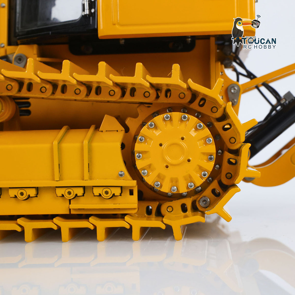 Fast Free Shipping for EU Metal 1/12 RC Hydraulic Bulldozer D3 Remote Control Engineering Vehicles 4CH Valve Construction Car Light Sound Flysky ST8 Radio