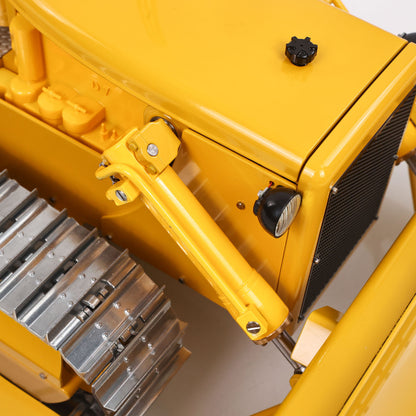 Metal 1/14 RC Hydraulic Bulldozer D7 Remote Control Dozer Model Engineering Vehicle Flysky Radio Light Sound System Battery