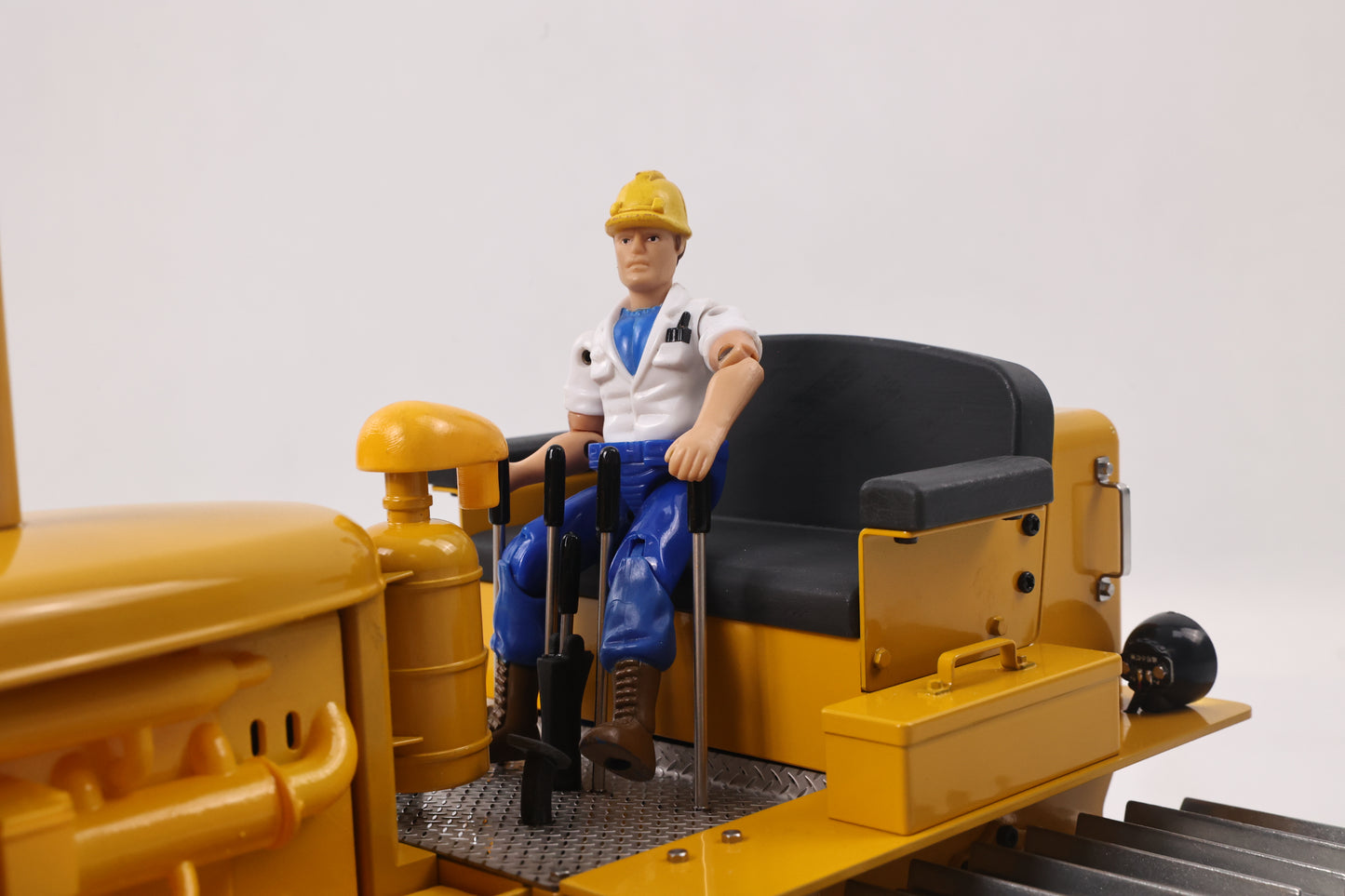 Deposit Pre-order 1/14 RC Metal Bulldozer D7 MD New Product Hydraulic Construction Vehicles Remote Control Car Model ST8 Light Sound Battery