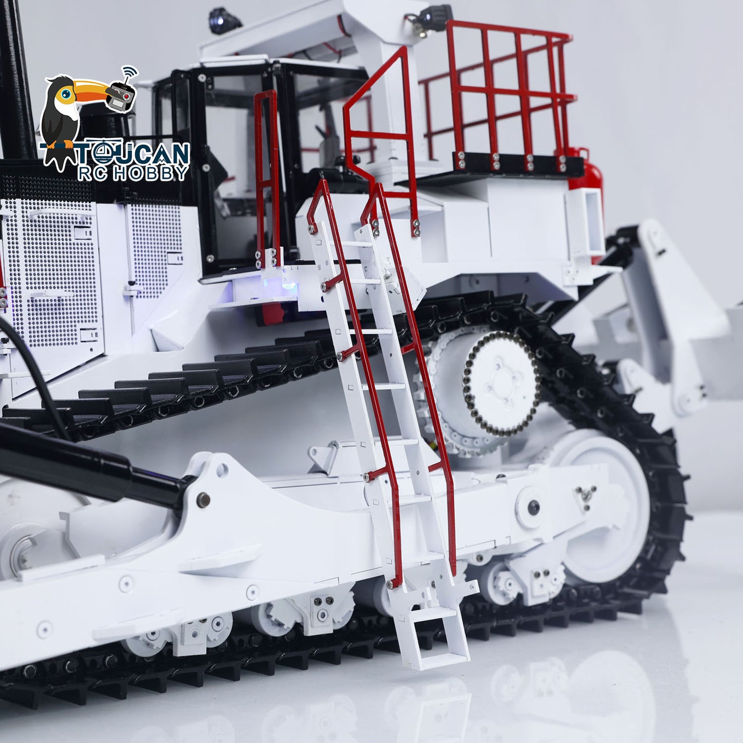 1/14 D11T 3-Pflug RC Hydraulischer Bulldozer PL18EV Ton Licht Rauch