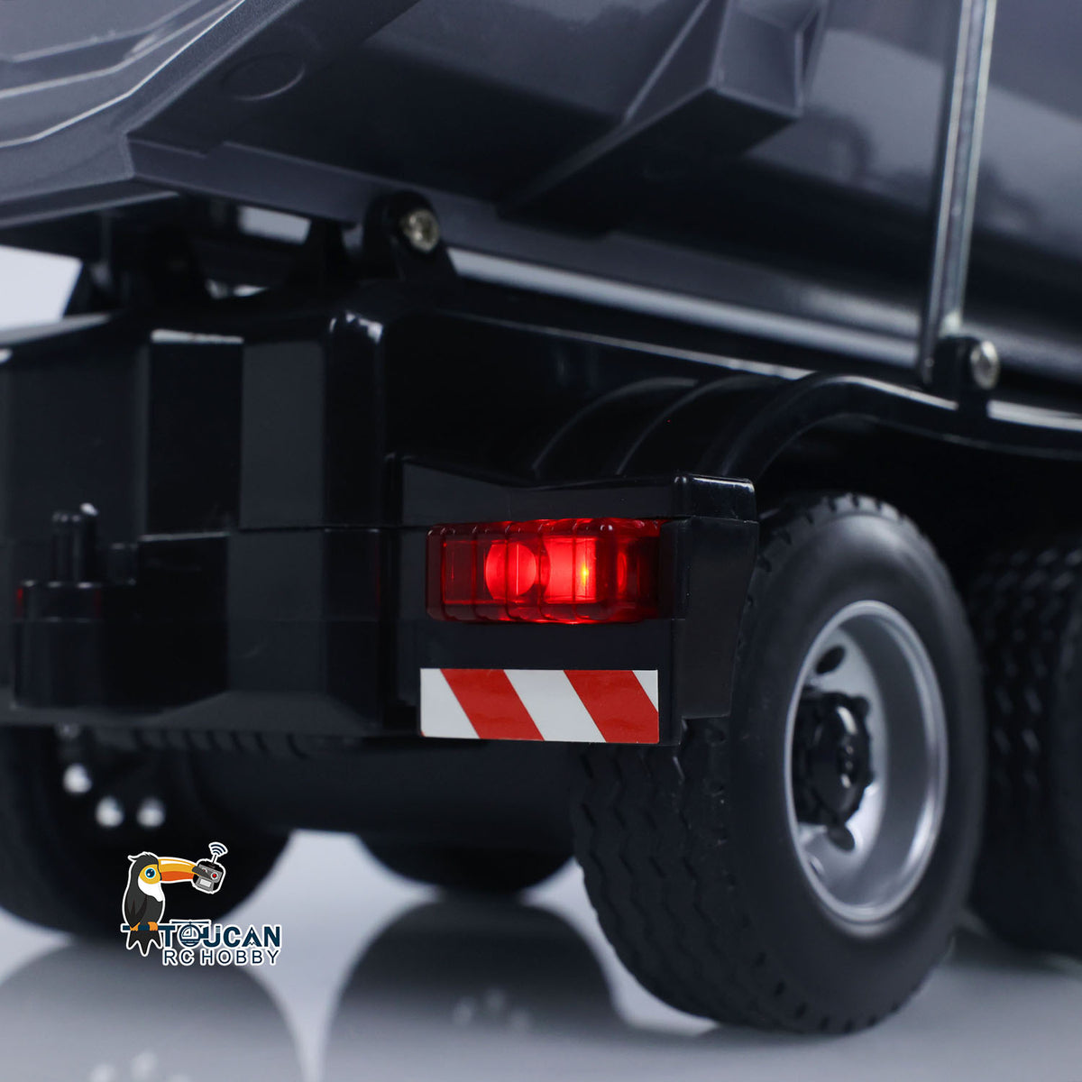 DoubleE E590 003 1/20 RC Dump Truck 6X6 Electric Lifting Remote Control Tipper Metal Gears Sounds Lights Model Vehicle RTR