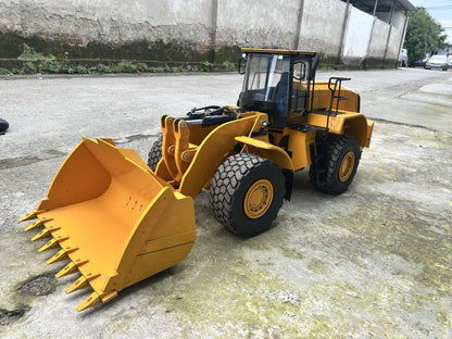 1/8 4WD Metal Chassic Remote Control Hydraulic Loader 982 Differential Locks 3CH Valve RC Construction Vehicle Smoke Light Sound