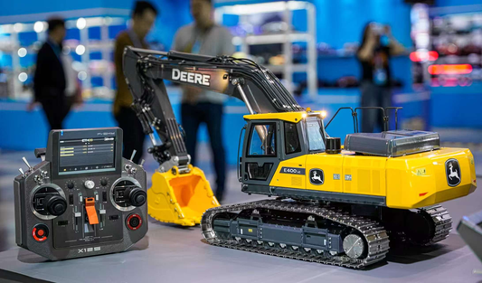 Super Frog 3 Pumps 9CH Valve 1/14 RC Hydraulic Excavator E400 Pro Metal Remote Control Digger Frsky X12 Radio 5D Rocker Joystick