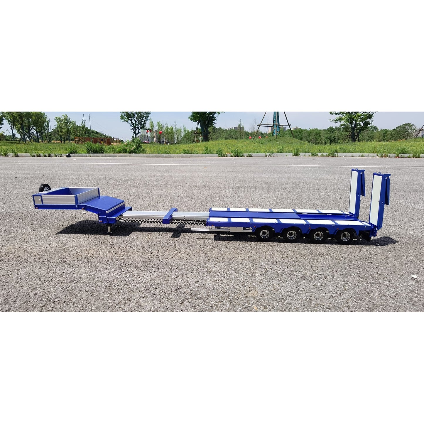 Degree 1/14 Metal 997 Heavy 4Axle Steering Trailer With Rear Ramps