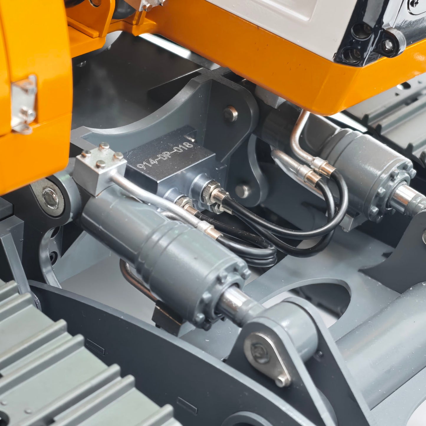 JDM-208 1/14 7CH Remote Control Hydraulic Excavator R920 2Arms Metal RC Digger Flysky PL18 EV Lite Sound System Quick Coupler