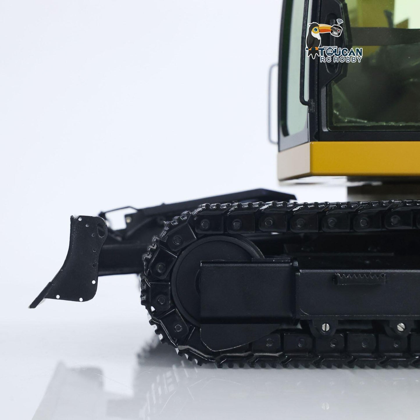 Metal 1/14 RC Hydraulic Excavator C308 Radio Controlled Digger Construction Vehicle RTR Model Flysky ST8 Radio Battery